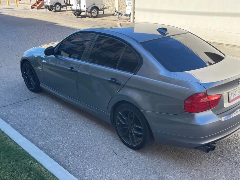2010 BMW E90 3 Series Sedan - Image 10 of 15