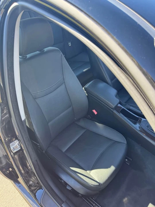 2010 BMW E90 3 Series Sedan - Image 8 of 10