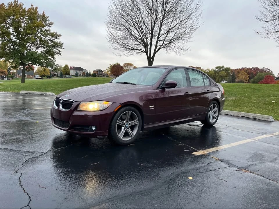 2010 BMW E90 3 Series Sedan - Image 2 of 7