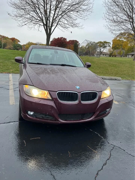 2010 BMW E90 3 Series Sedan - Image 3 of 7