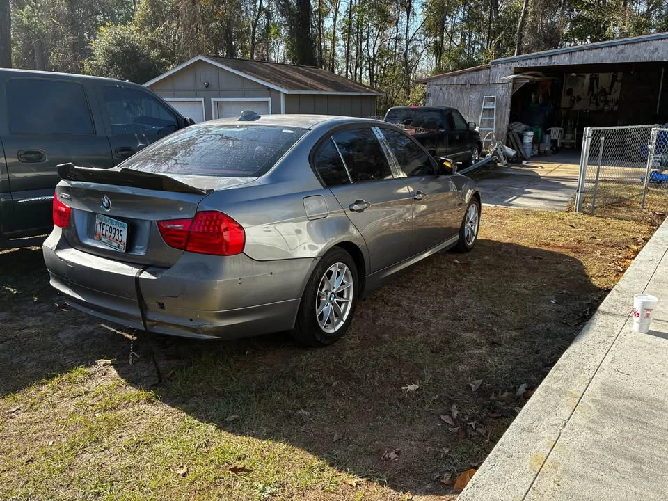 2010 BMW E90 3 Series Sedan - Image 2 of 7