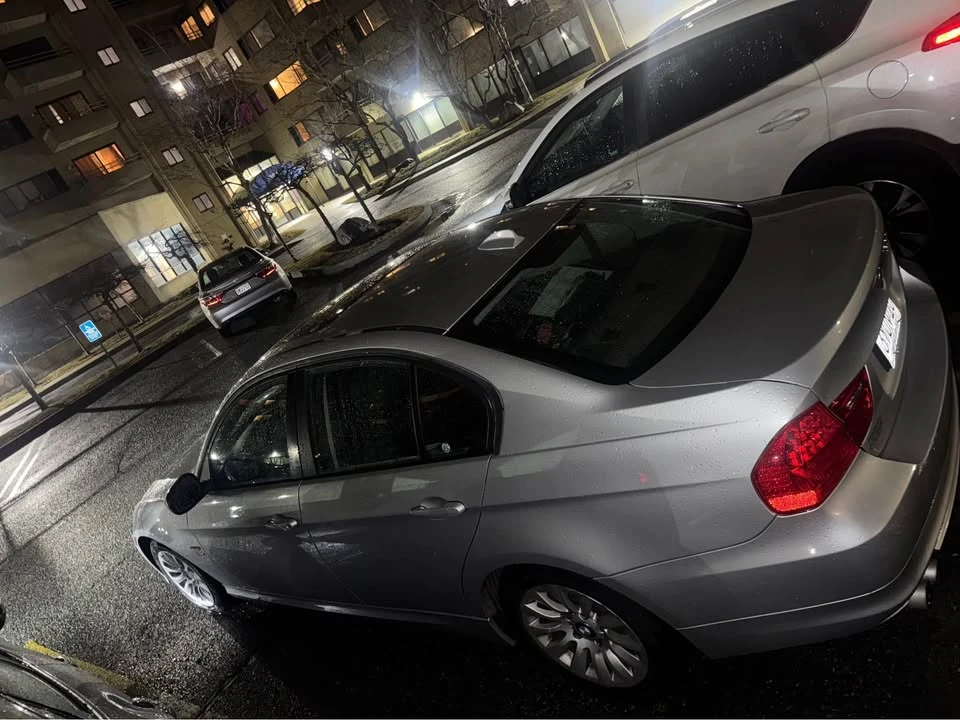 2010 BMW E90 3 Series Sedan - Image 6 of 7