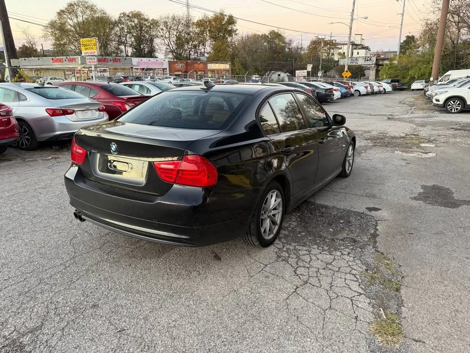 2010 BMW E90 3 Series Sedan - Image 5 of 19