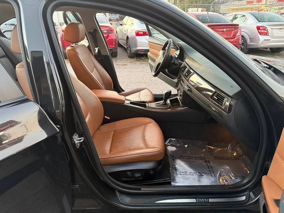 2010 BMW E90 3 Series Sedan - Image 16 of 19