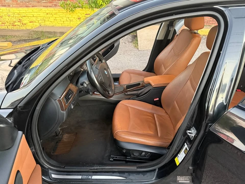 2010 BMW E90 3 Series Sedan - Image 10 of 19