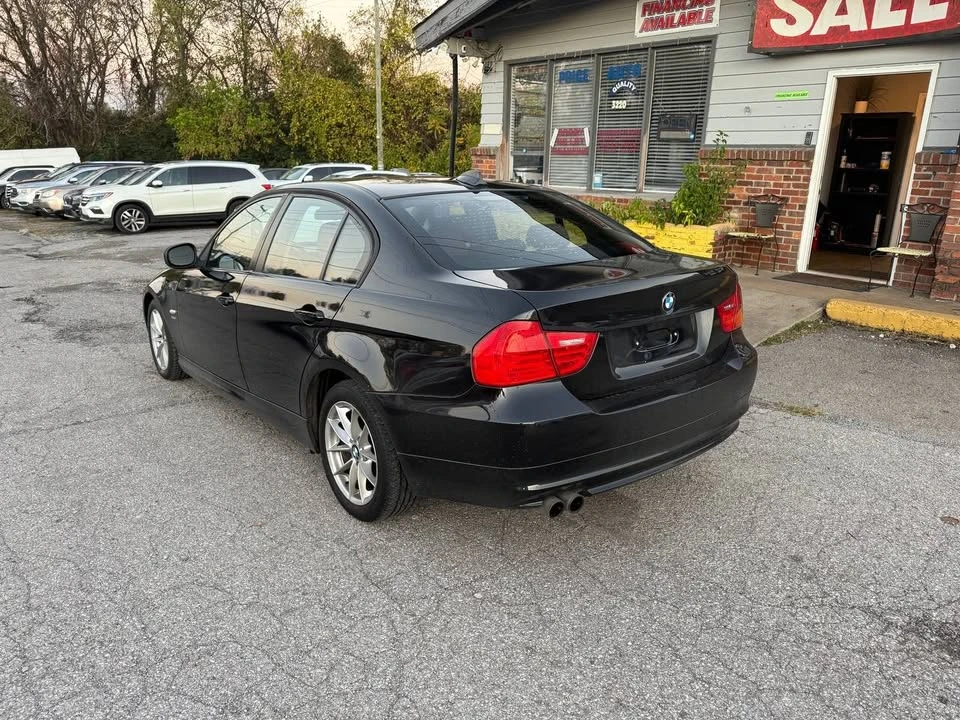 2010 BMW E90 3 Series Sedan - Image 3 of 19