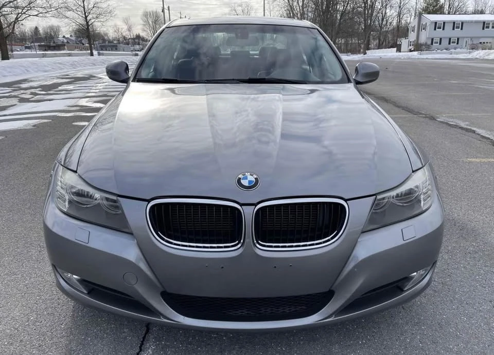 2010 BMW E90 3 Series Sedan - Image 2 of 8