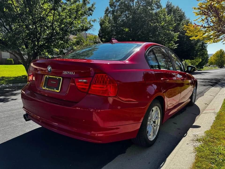 2010 BMW E90 3 Series Sedan - Image 6 of 10