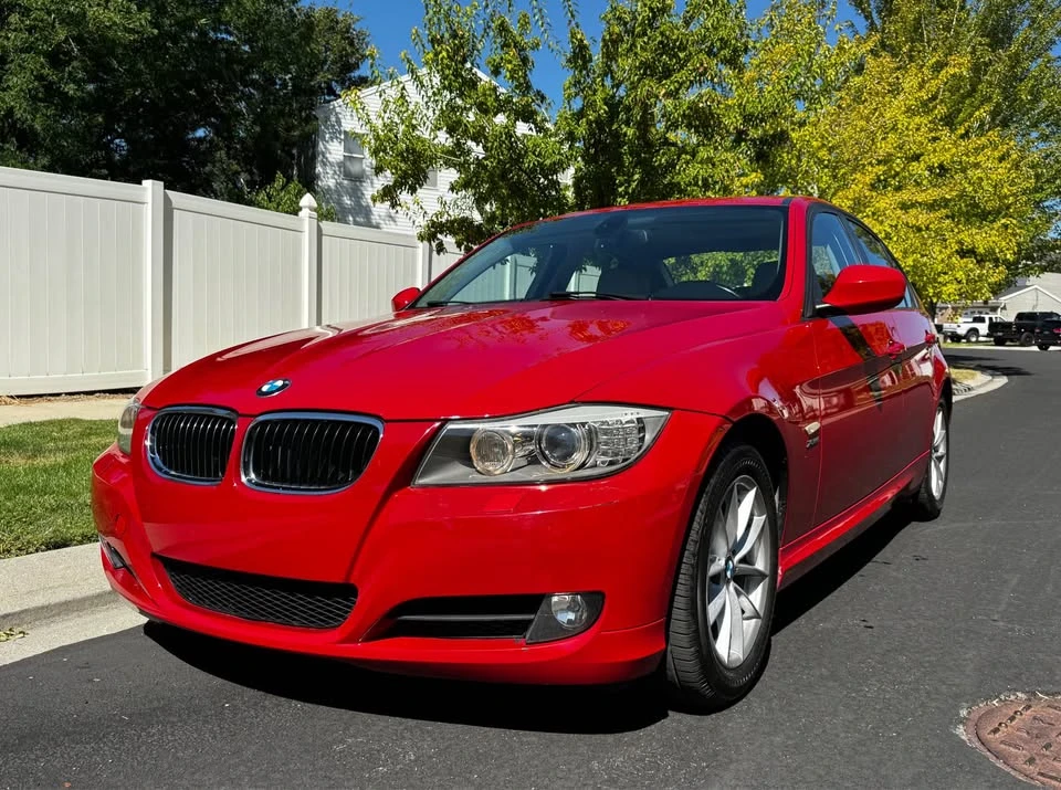 2010 BMW E90 3 Series Sedan - Image 3 of 10