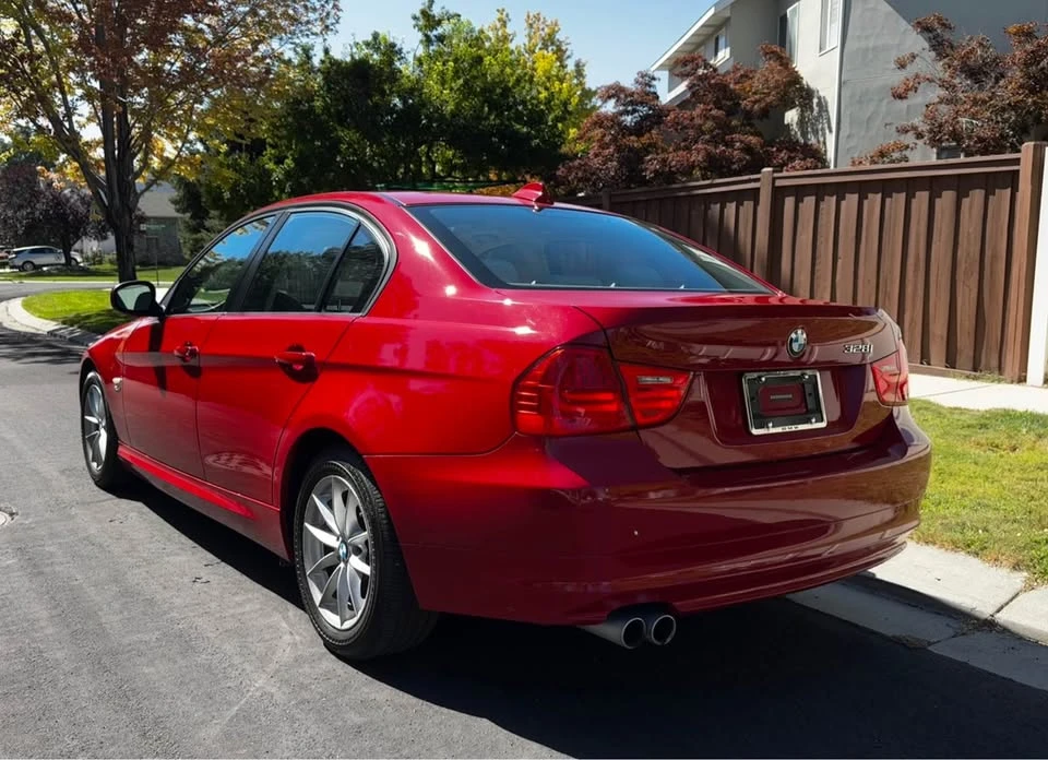 2010 BMW E90 3 Series Sedan - Image 4 of 10