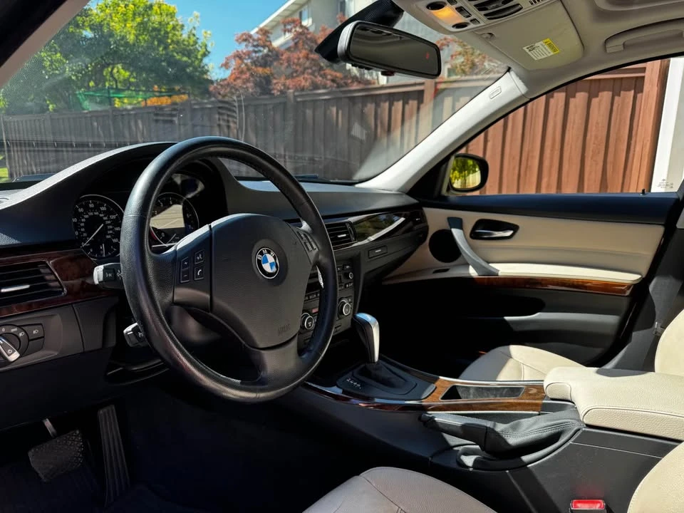 2010 BMW E90 3 Series Sedan - Image 7 of 10