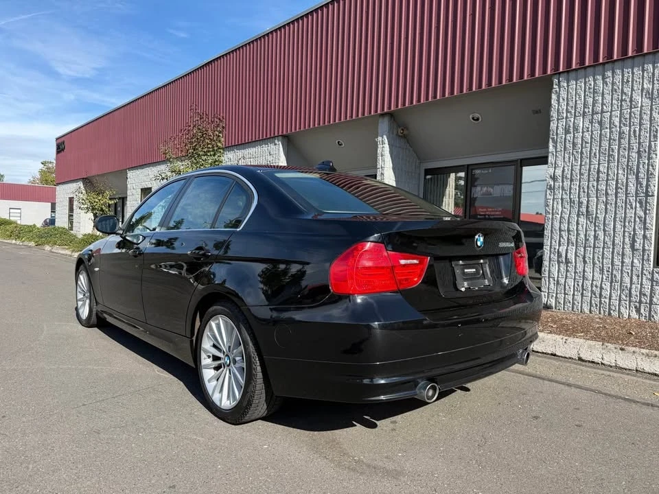 2010 BMW E90 3 Series Sedan - Image 4 of 6