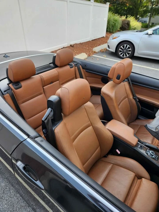 2010 BMW E93 335i Convertible - Image 8 of 12