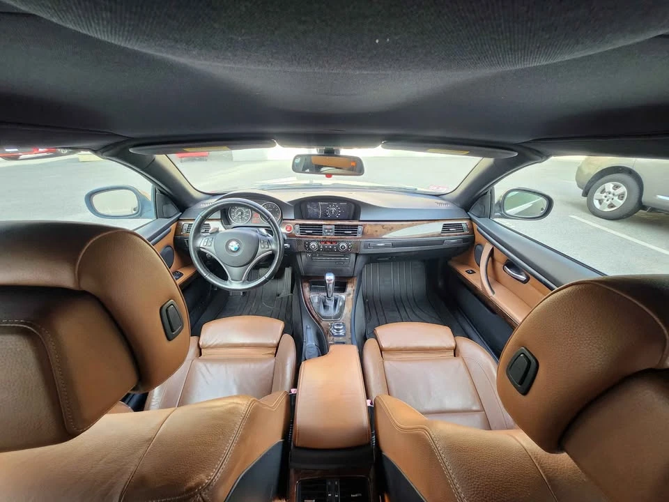 2010 BMW E93 335i Convertible - Image 6 of 12