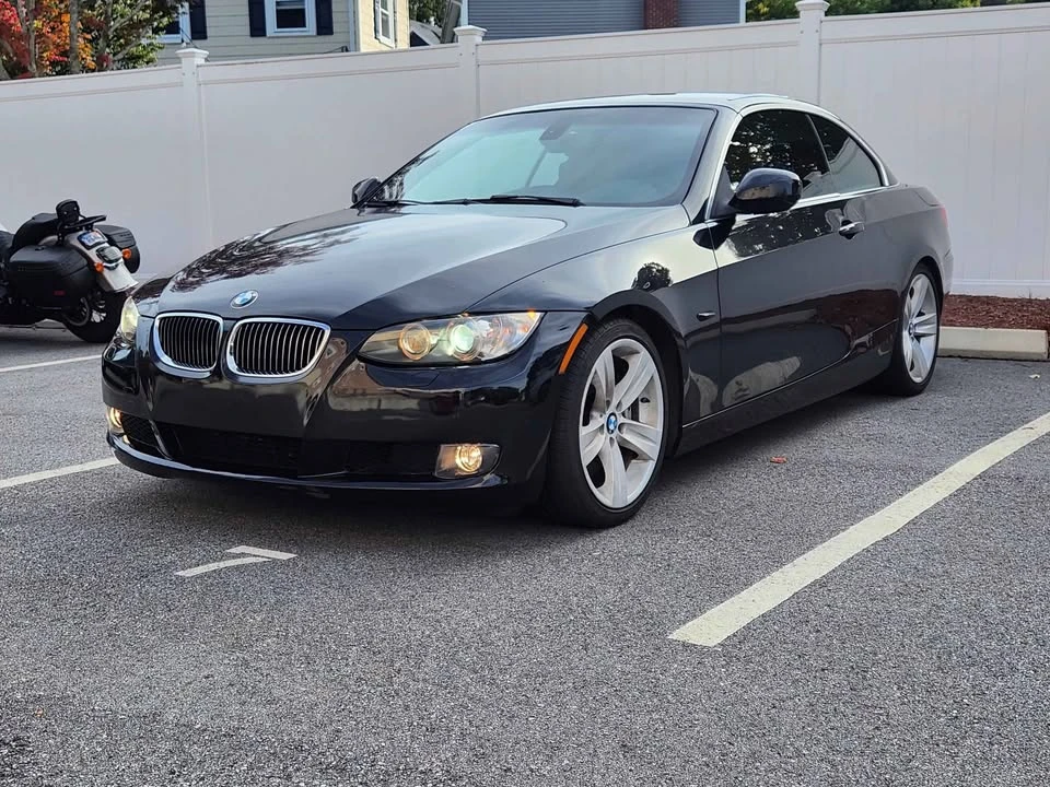 2010 BMW E93 335i Convertible - Image 5 of 12