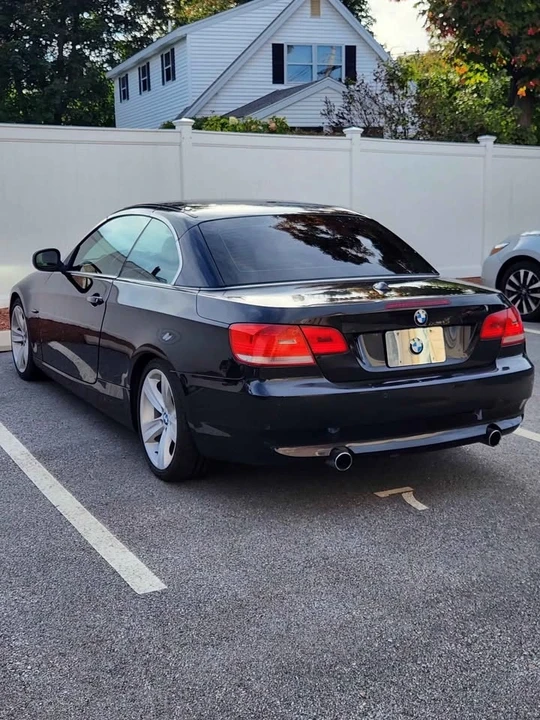 2010 BMW E93 335i Convertible - Image 3 of 12