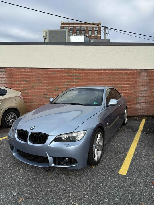 2010 BMW E93 335i Convertible - Image 2 of 6