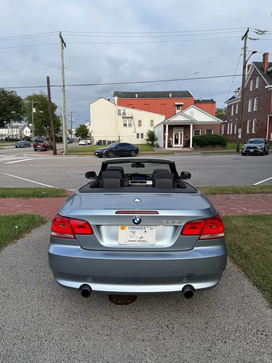 2010 BMW E93 335i Convertible - Image 8 of 17