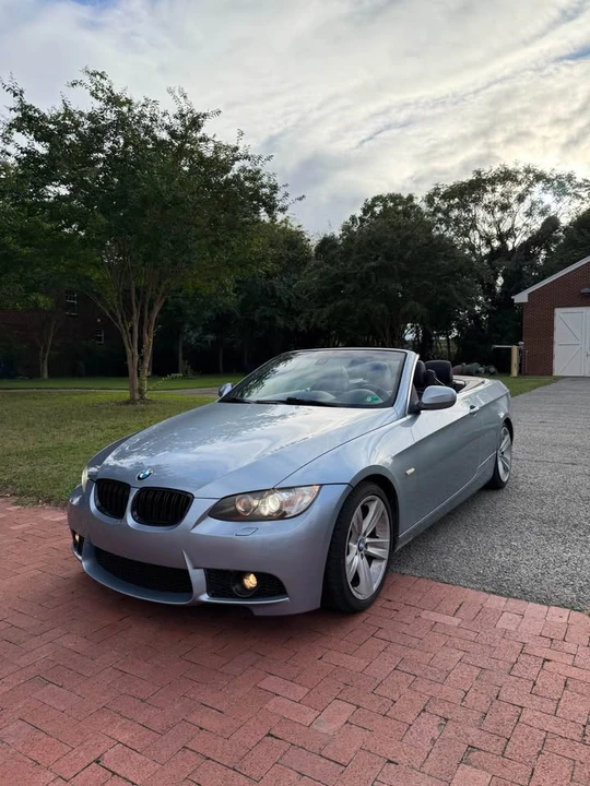 2010 BMW E93 335i Convertible - Image 3 of 17