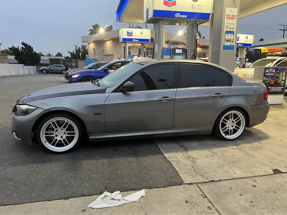 2010 BMW E90 335i Sedan - Image 5 of 9
