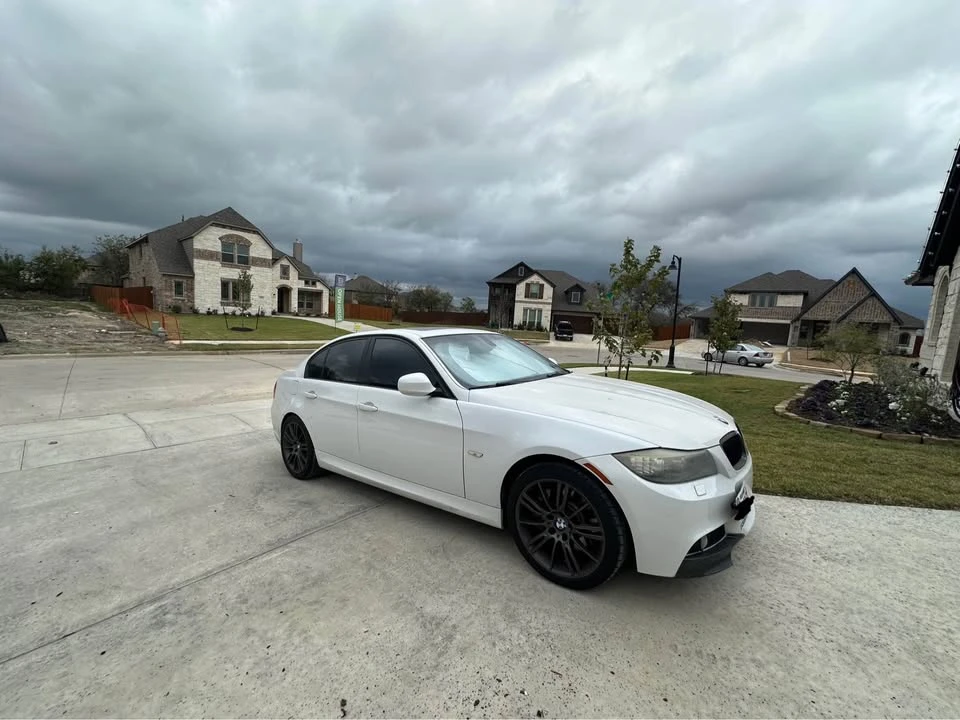 2010 BMW E90 335i Sedan - Image 2 of 13