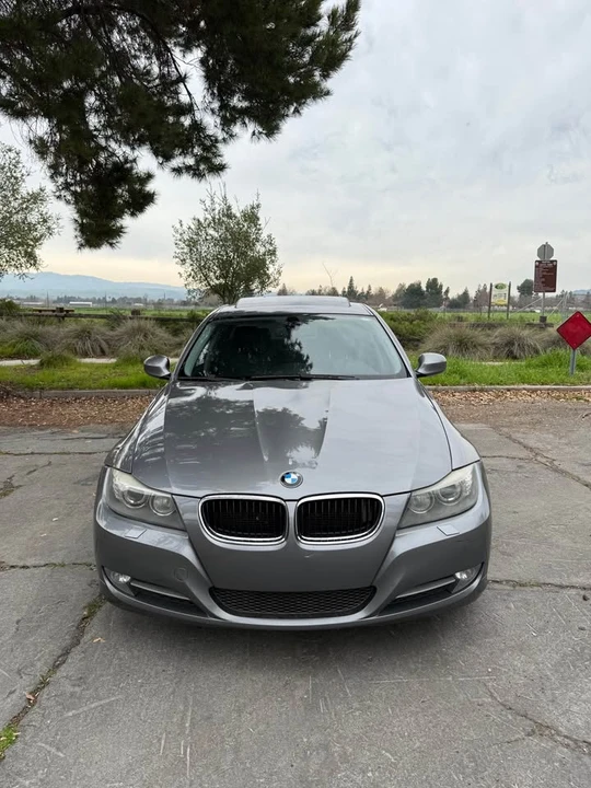 2010 BMW E90 335i Sedan - Image 2 of 16