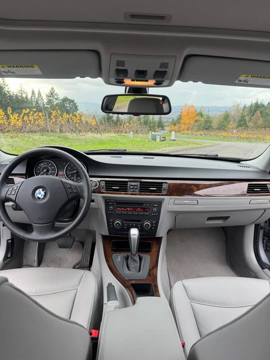 2010 BMW E90 335i Sedan - Image 6 of 13