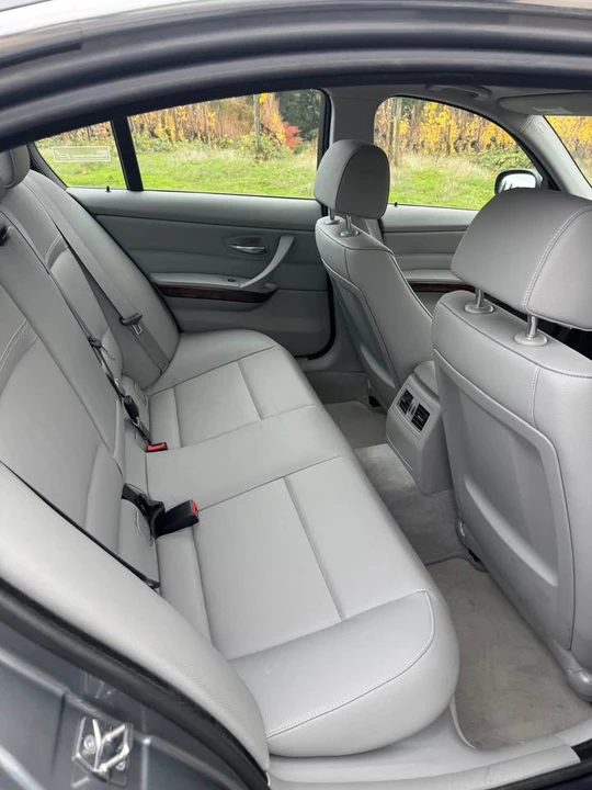 2010 BMW E90 335i Sedan - Image 7 of 13