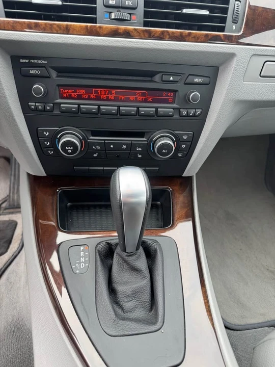 2010 BMW E90 335i Sedan - Image 10 of 13