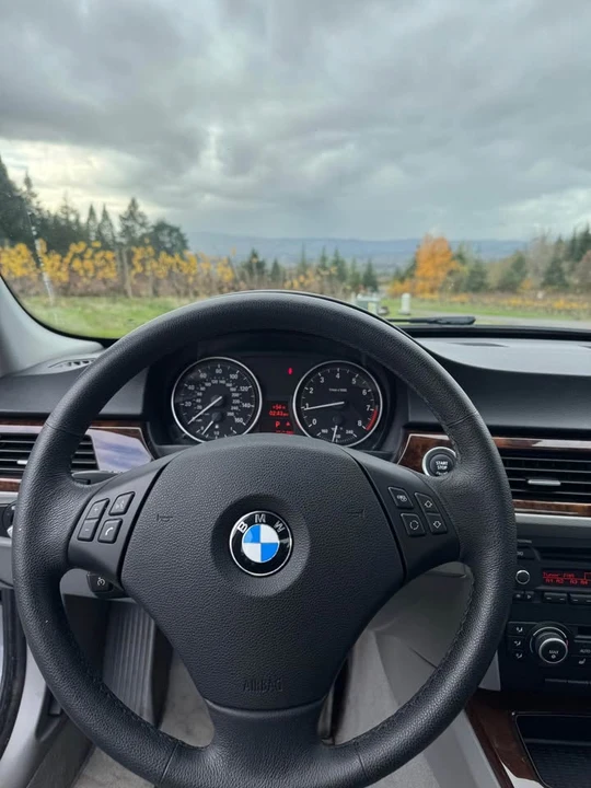 2010 BMW E90 335i Sedan - Image 11 of 13