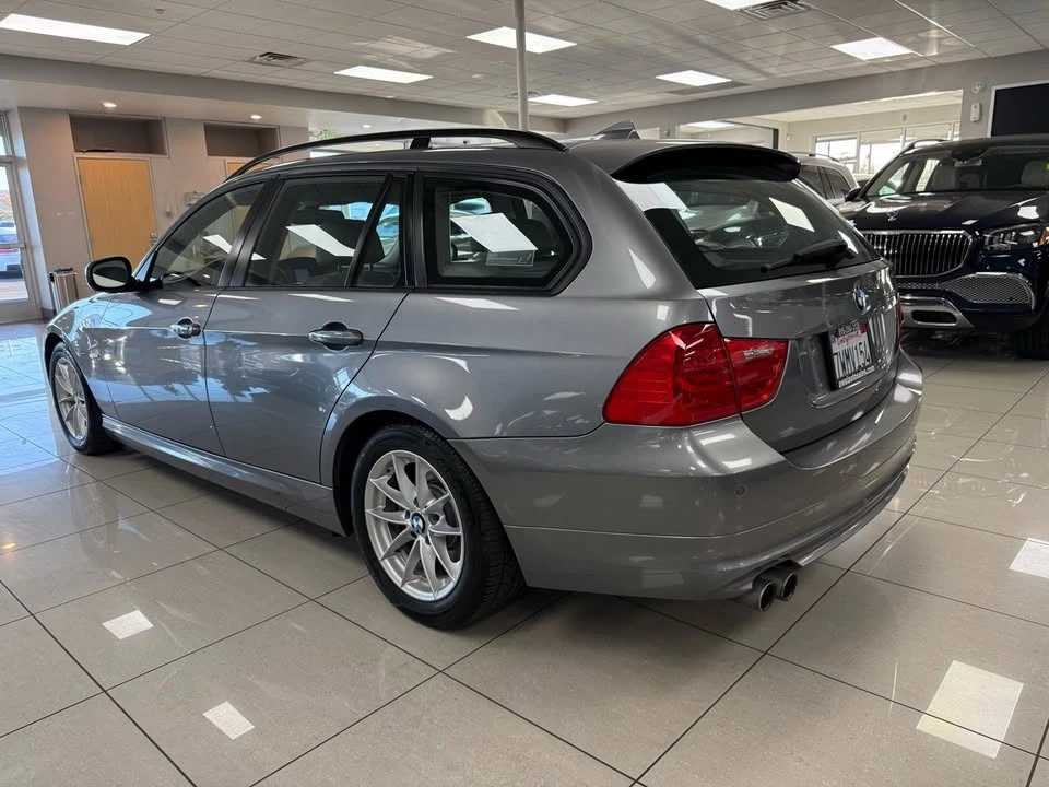 2010 BMW E91 3 Series Touring - Image 2 of 16