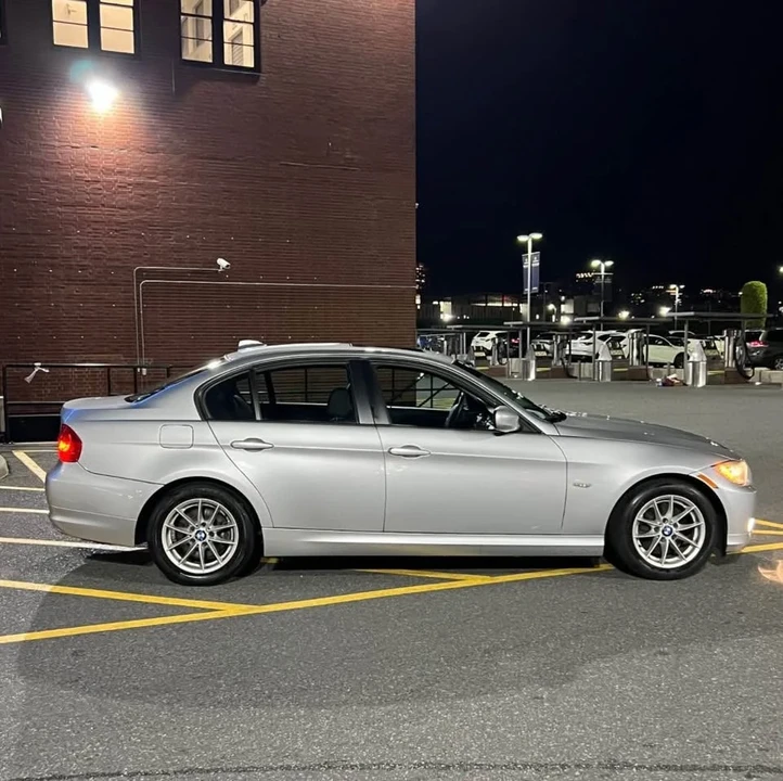 2010 BMW E90 3 Series Sedan - Image 3 of 7