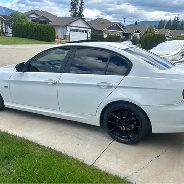 2010 BMW 323i