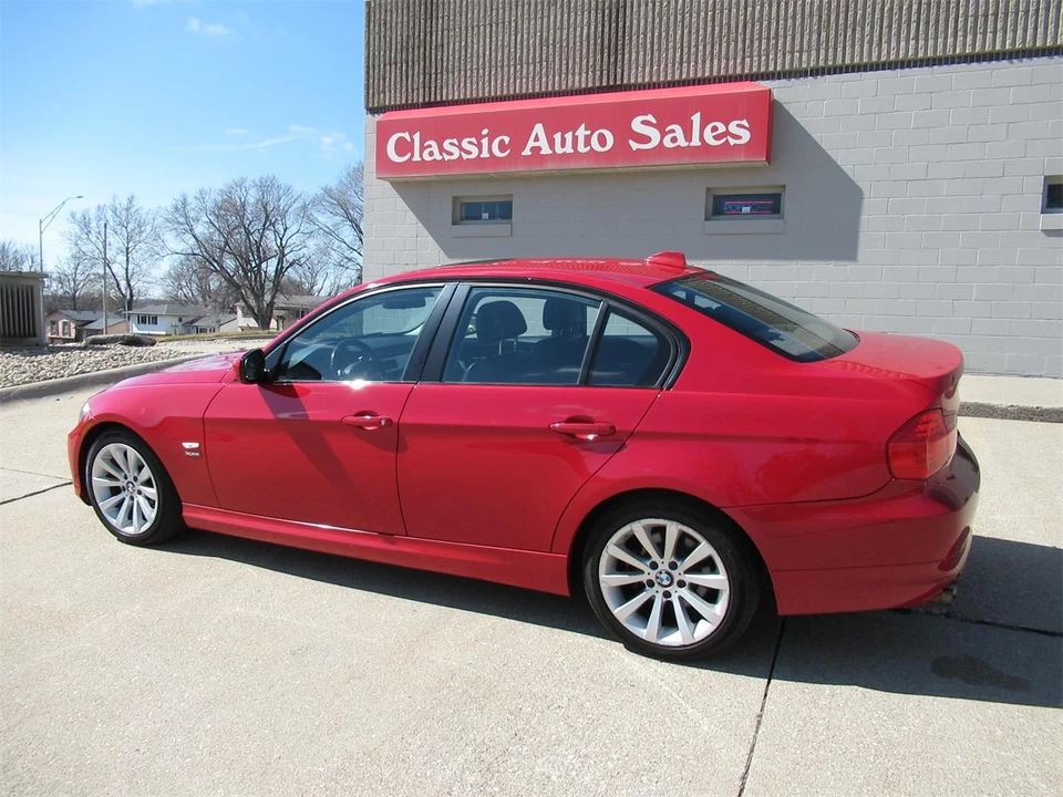 2010 BMW E90 3 Series Sedan - Image 4 of 18