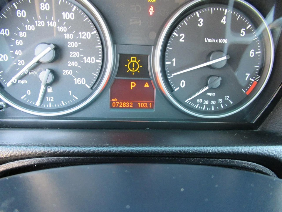 2010 BMW E90 3 Series Sedan - Image 11 of 18