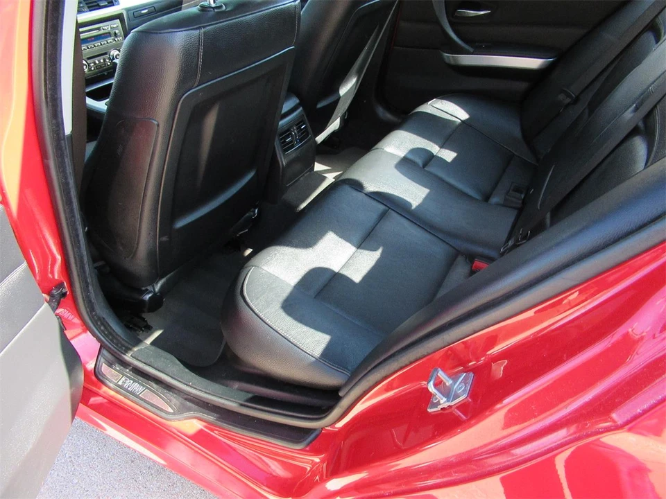 2010 BMW E90 3 Series Sedan - Image 14 of 18