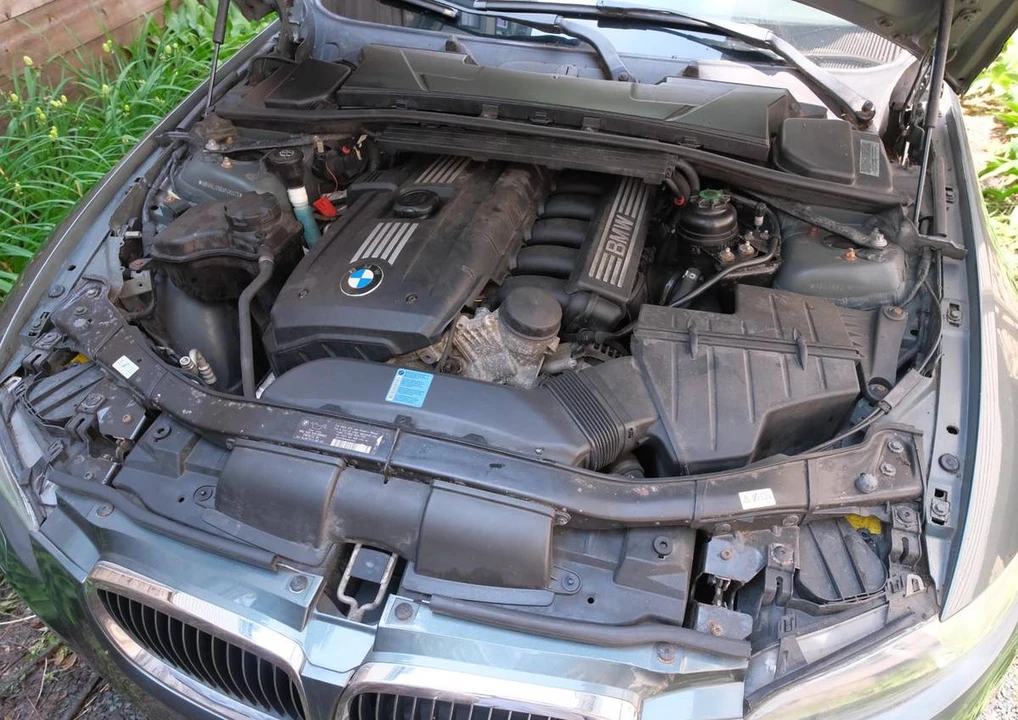 2010 BMW E93 3 Series Convertible - Image 10 of 12