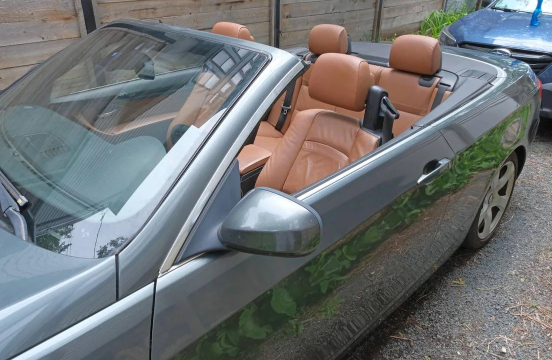 2010 BMW E93 3 Series Convertible - Image 7 of 12