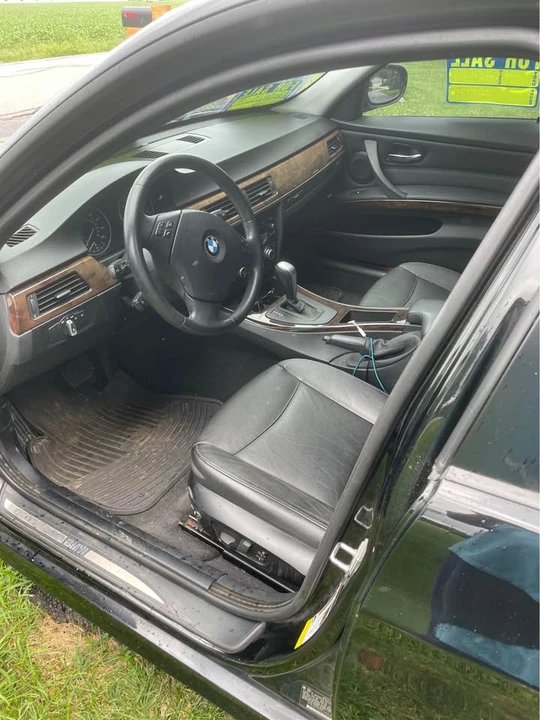 2010 BMW E90 3 Series Sedan - Image 2 of 9