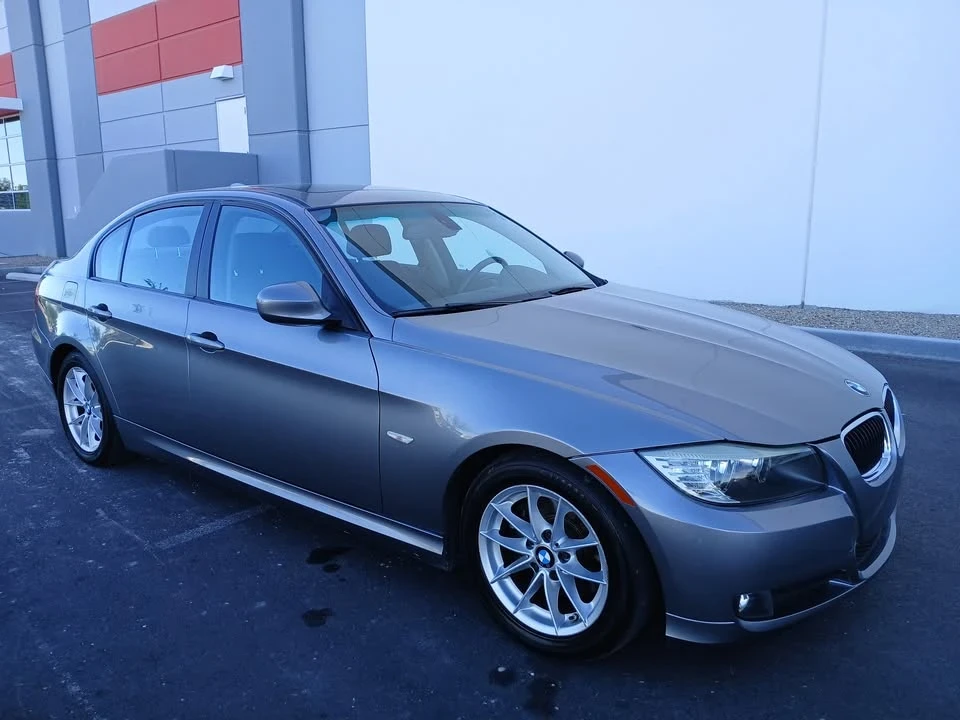 2010 BMW E90 3 Series Sedan - Image 3 of 13