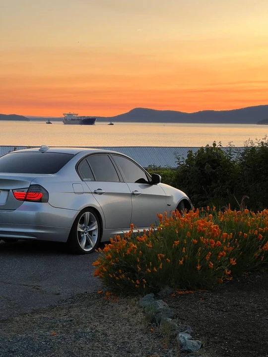 2010 BMW E90 3 Series Sedan - Image 6 of 7