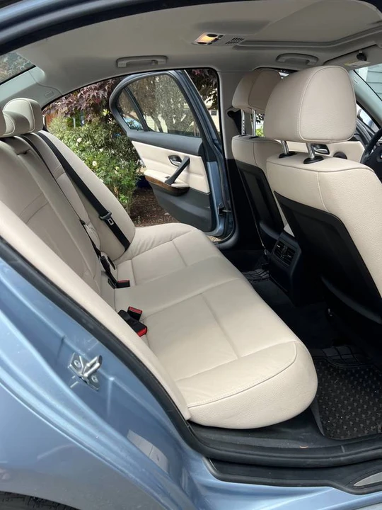 2010 BMW E90 3 Series Sedan - Image 6 of 15