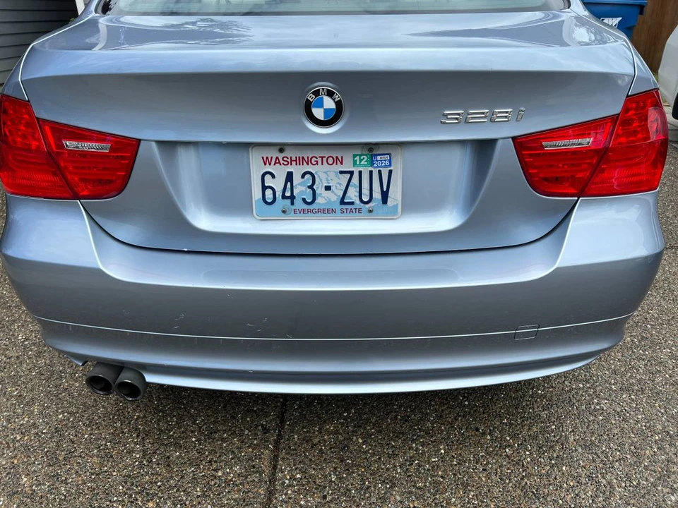2010 BMW E90 3 Series Sedan - Image 4 of 15