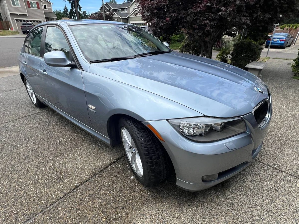 2010 BMW E90 3 Series Sedan - Image 2 of 15