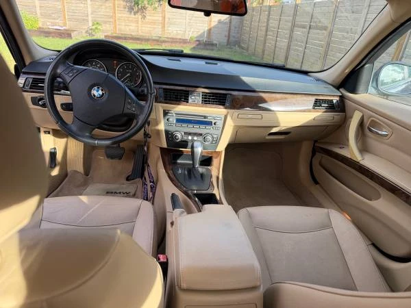 2010 BMW E90 3 Series Sedan - Image 3 of 13
