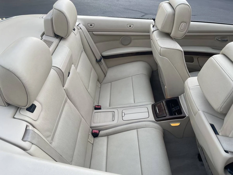2010 BMW E93 3 Series Convertible - Image 15 of 24