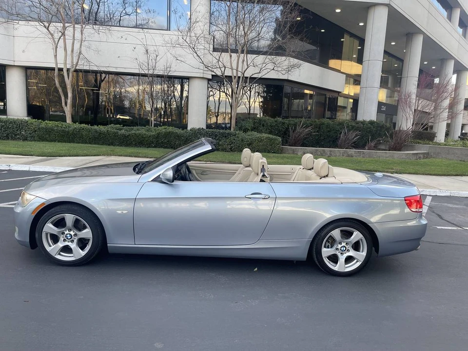 2010 BMW E93 3 Series Convertible - Image 4 of 24