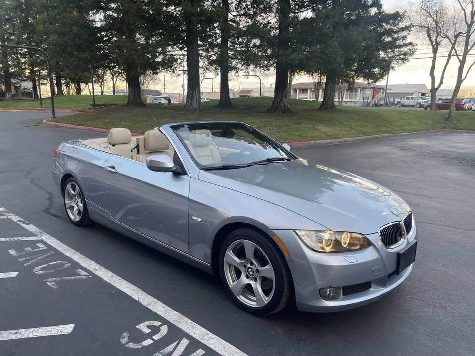 2010 BMW E93 3 Series Convertible - Image 3 of 24