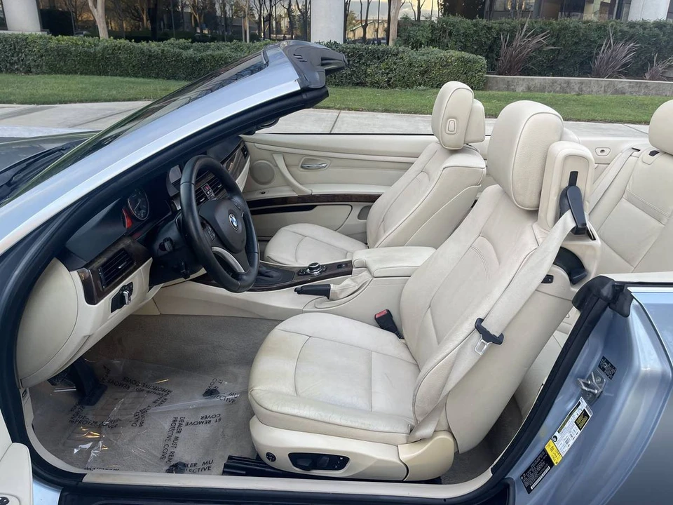 2010 BMW E93 3 Series Convertible - Image 12 of 24