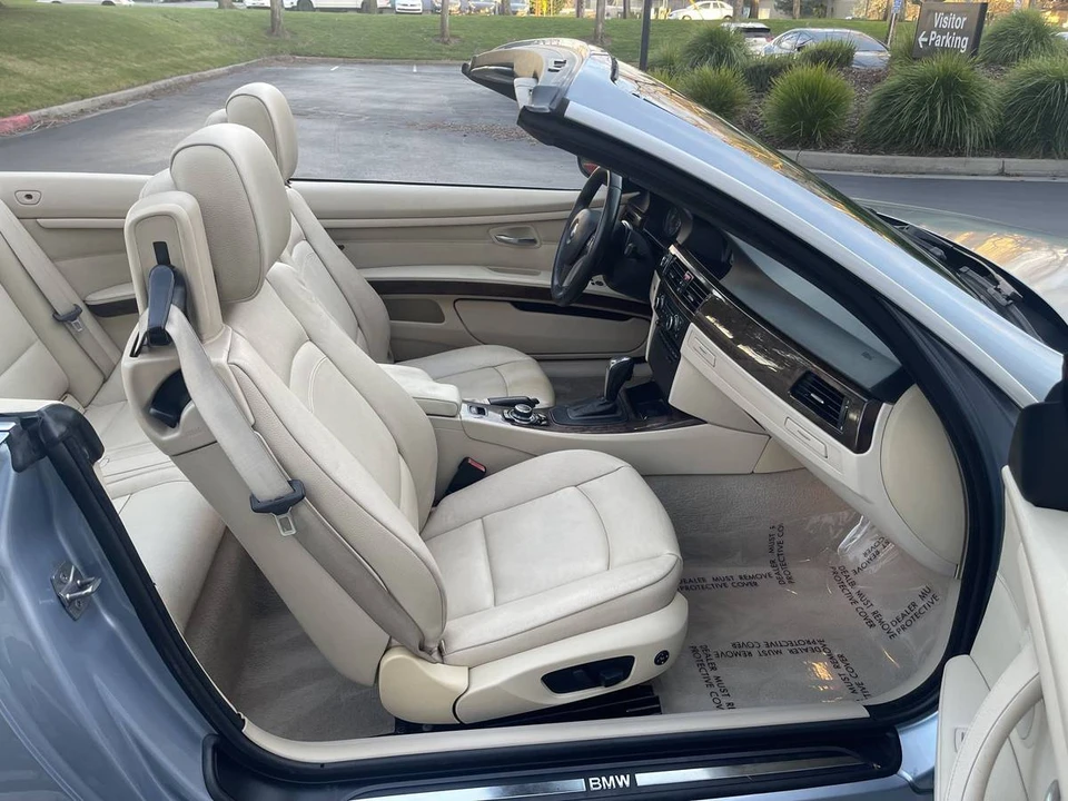 2010 BMW E93 3 Series Convertible - Image 14 of 24